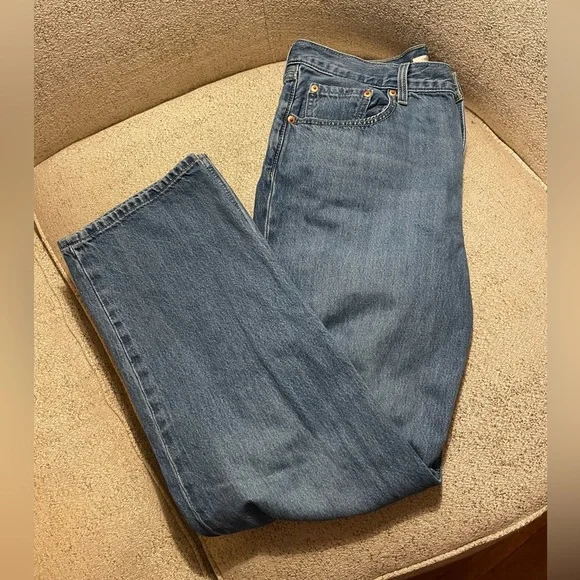 Levi’s Low Pro Straight Jeans - Picture 2 of 4